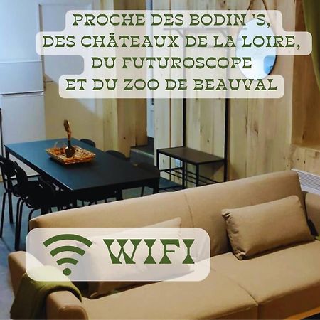 Appartement 2 Chambres Avec Wifi Centre De Descartes Bagian luar foto