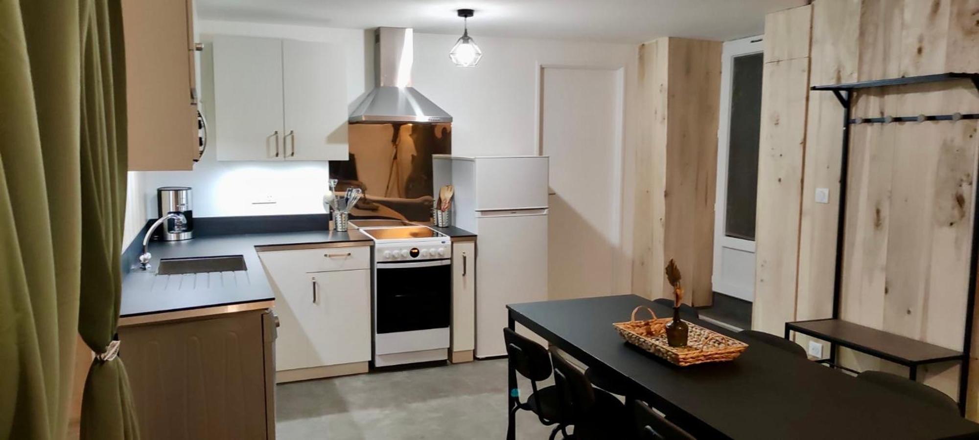 Appartement 2 Chambres Avec Wifi Centre De Descartes Bagian luar foto